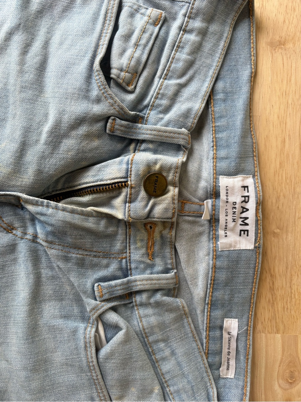 FRAME Light Wash Denim Jeans